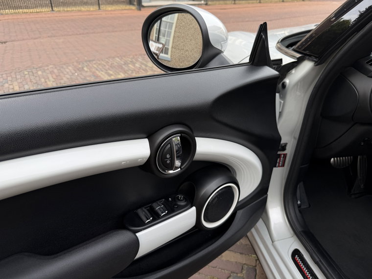 Vehicle Image 39