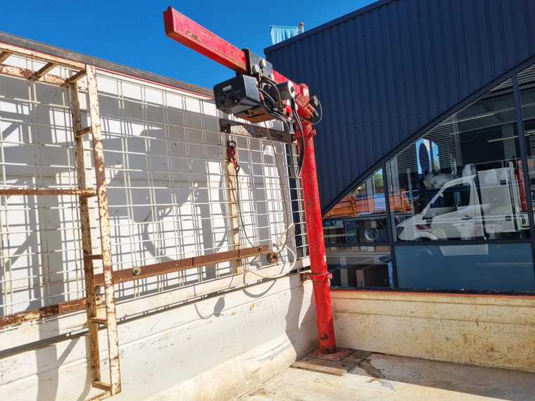 Vehicle Image 13