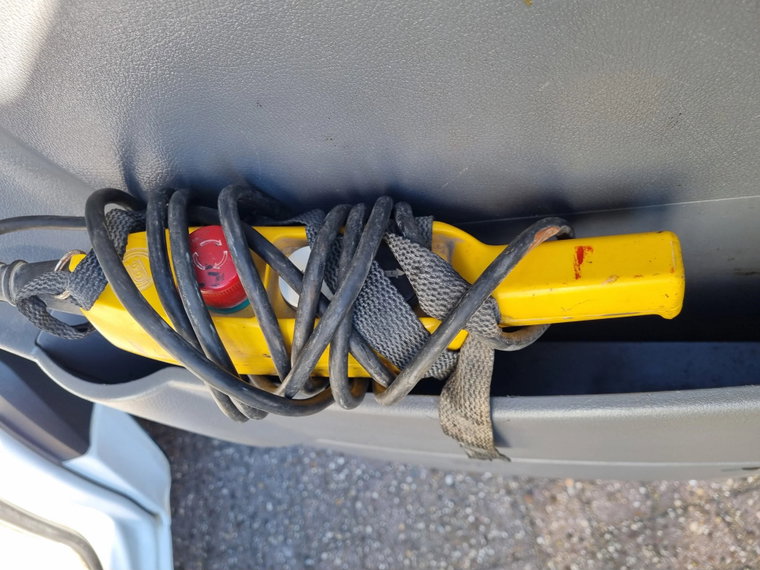 Vehicle Image 25