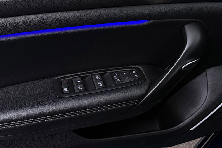 Vehicle Image 36