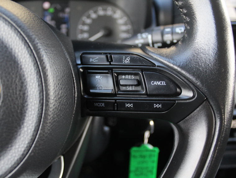 Vehicle Image 25