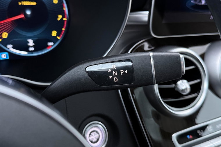 Vehicle Image 38