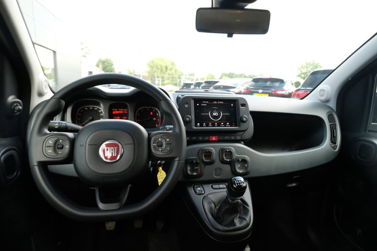 Vehicle Image 8