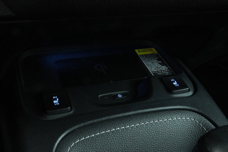 Vehicle Image 32