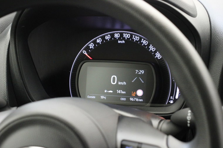 Vehicle Image 21