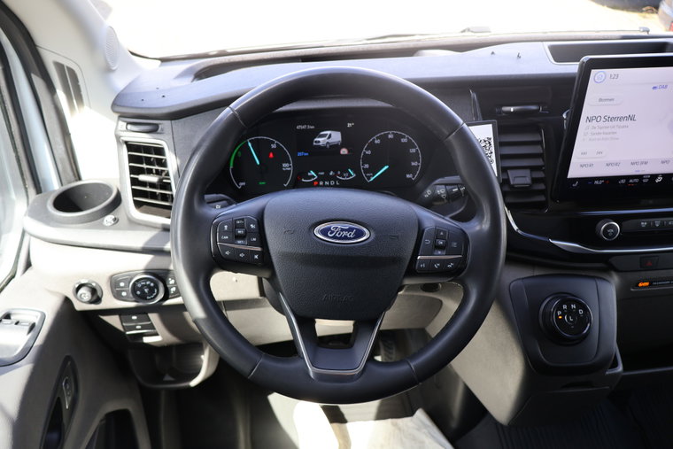 Vehicle Image 17