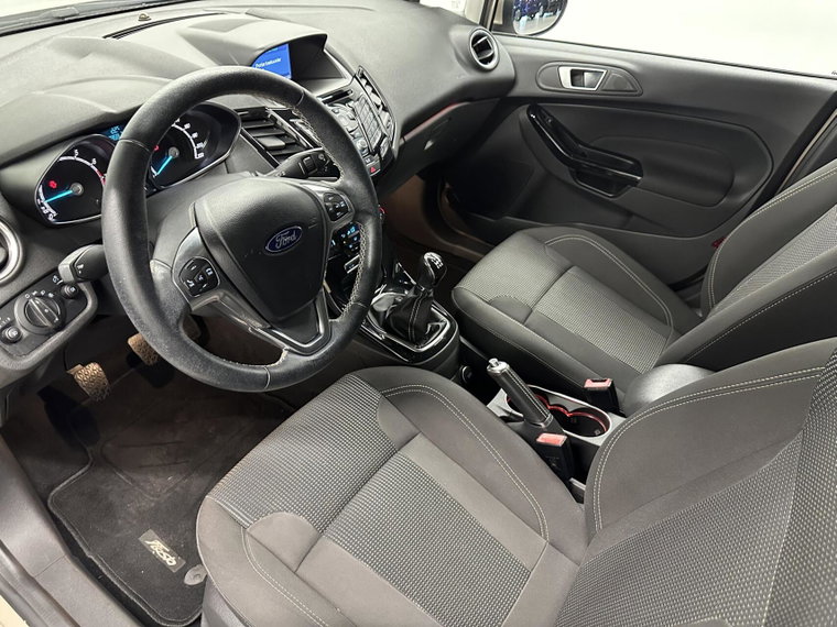 Vehicle Image 14