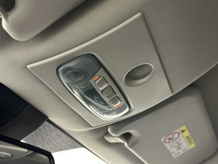 Vehicle Image 34