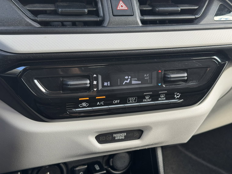 Vehicle Image 28