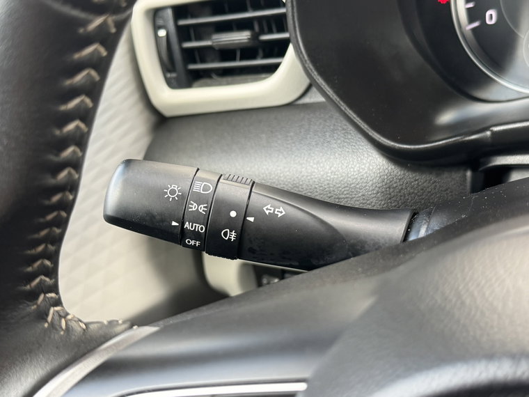 Vehicle Image 38