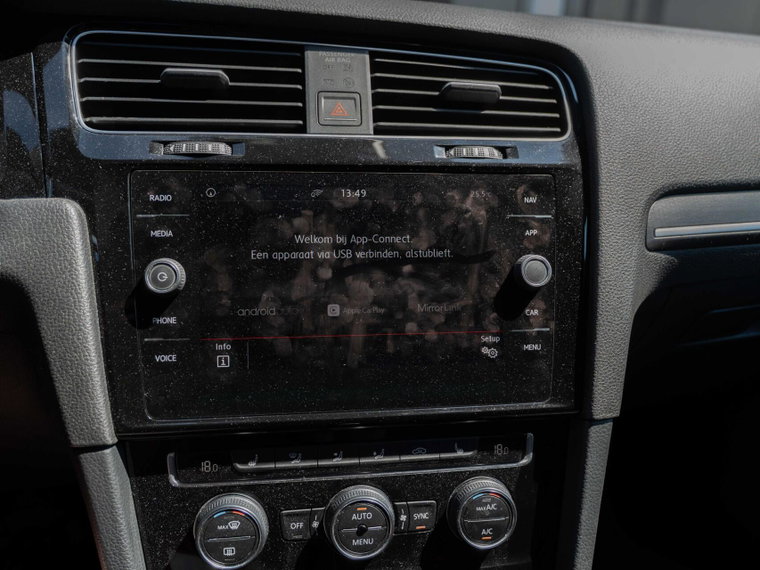 Vehicle Image 28