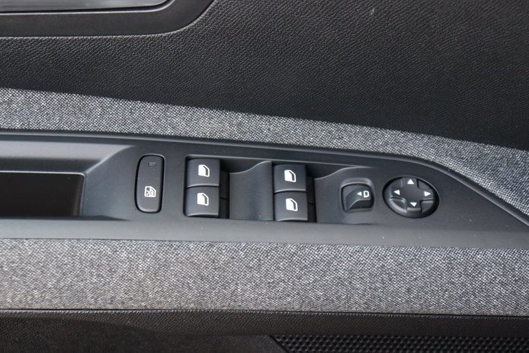 Vehicle Image 26