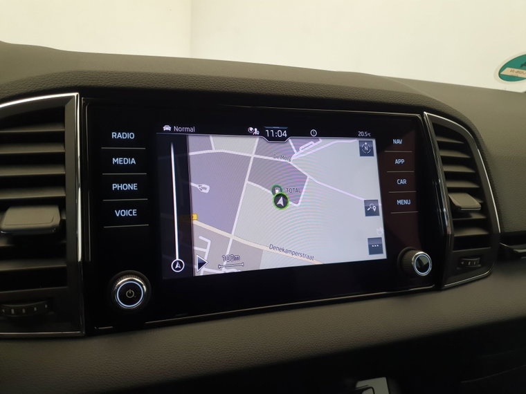 Vehicle Image 16