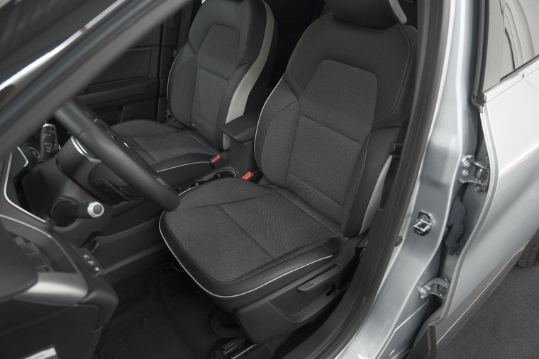 Vehicle Image 22