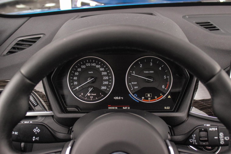Vehicle Image 23