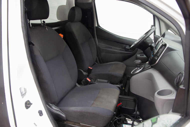 Vehicle Image 30