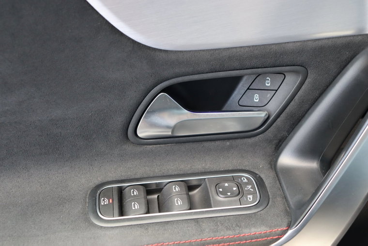 Vehicle Image 36