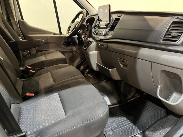 Vehicle Image 21