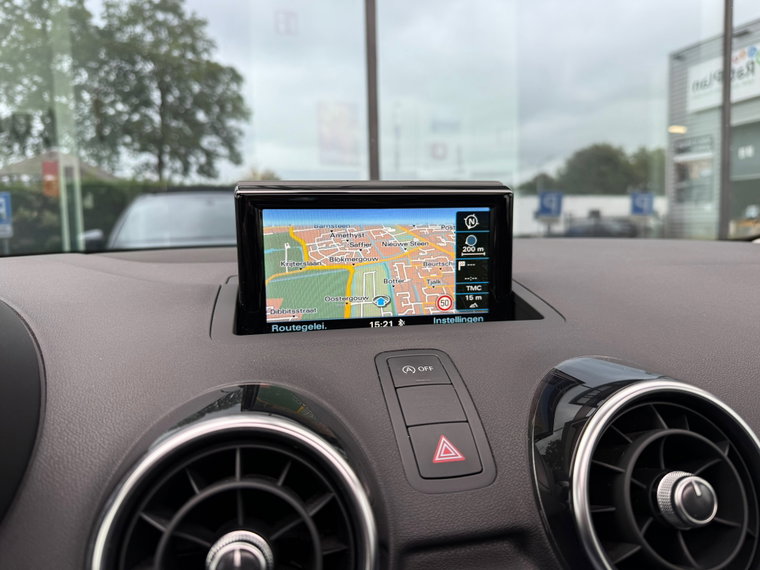 Vehicle Image 30