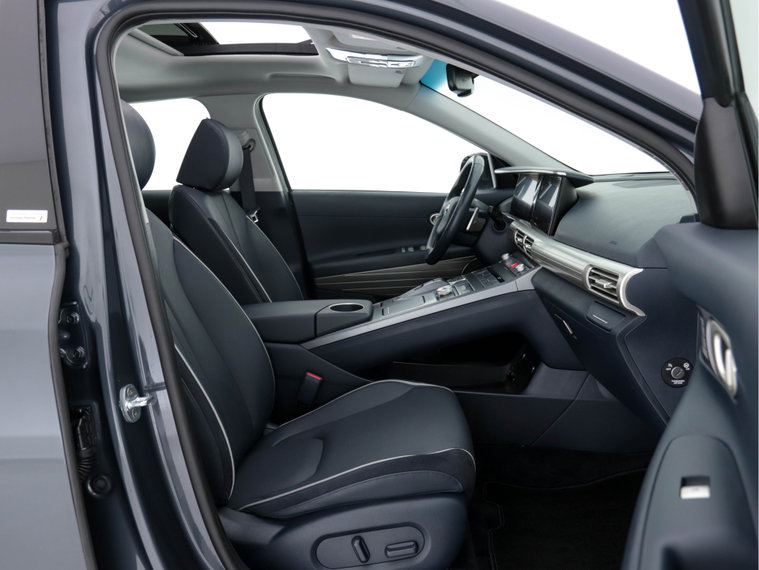 Vehicle Image 12