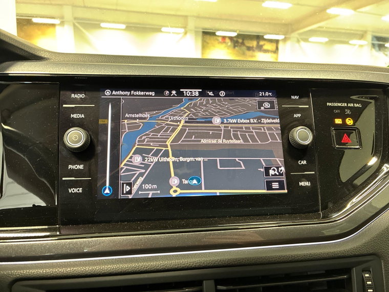 Vehicle Image 16
