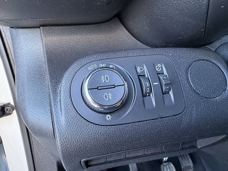 Vehicle Image 35