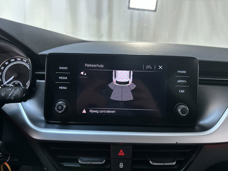 Vehicle Image 21