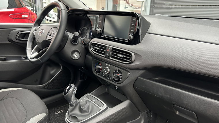 Vehicle Image 20