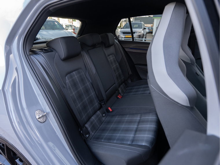 Vehicle Image 39
