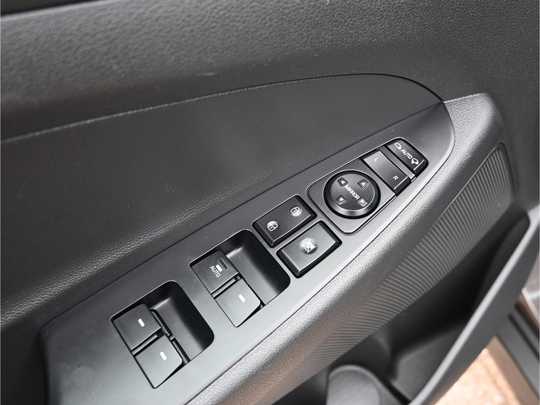 Vehicle Image 27