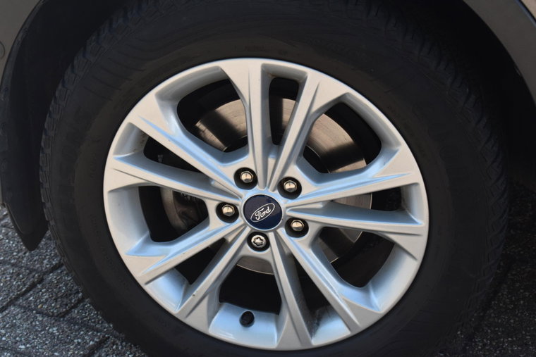 Vehicle Image 18