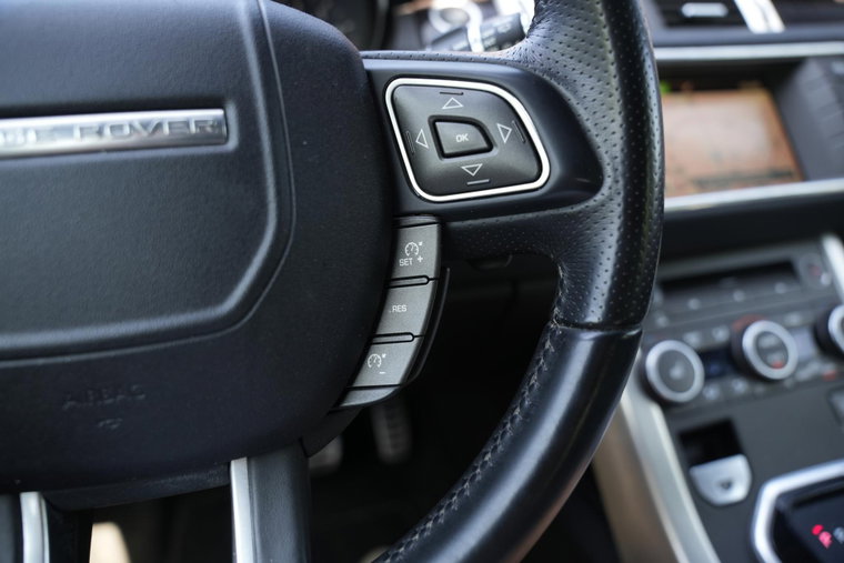 Vehicle Image 32