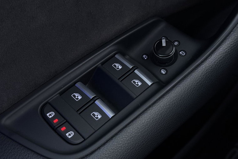 Vehicle Image 50