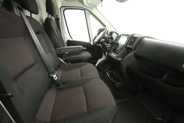 Vehicle Image 23