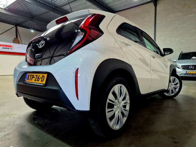 Vehicle Image 18