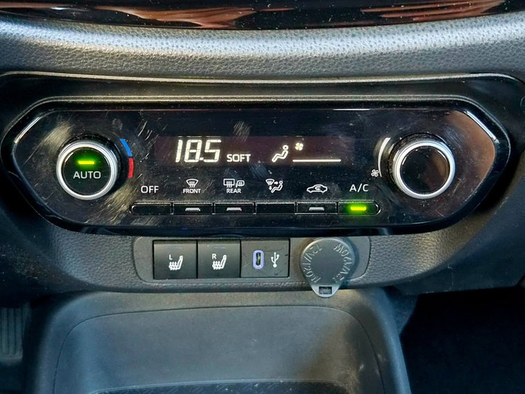 Vehicle Image 28
