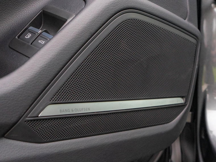 Vehicle Image 38