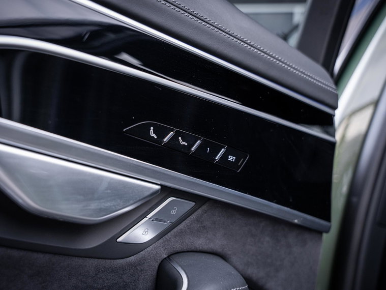 Vehicle Image 45