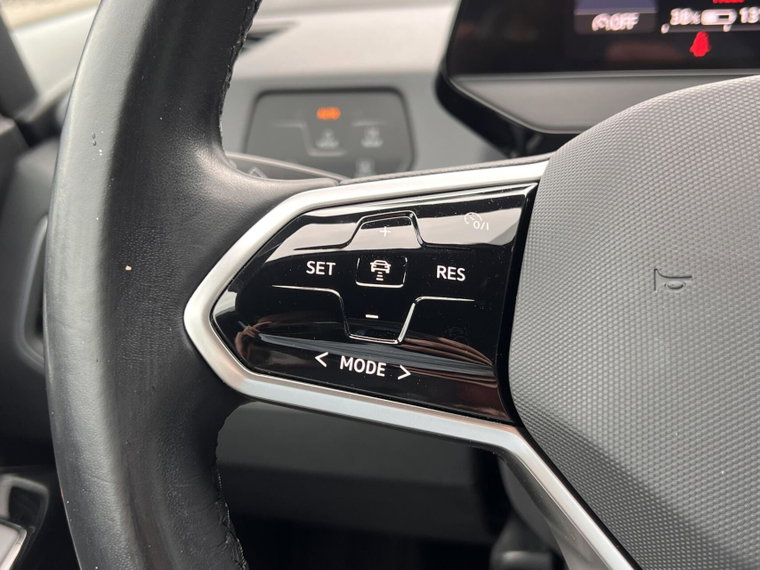 Vehicle Image 42