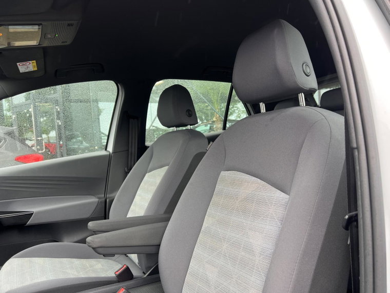 Vehicle Image 48