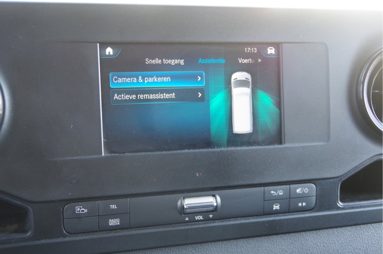 Vehicle Image 18
