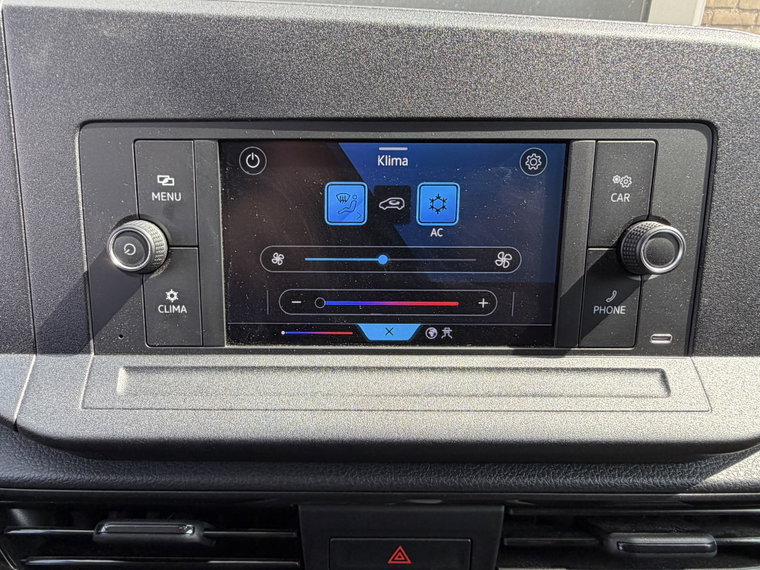 Vehicle Image 28