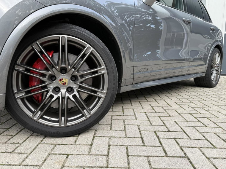 Vehicle Image 35
