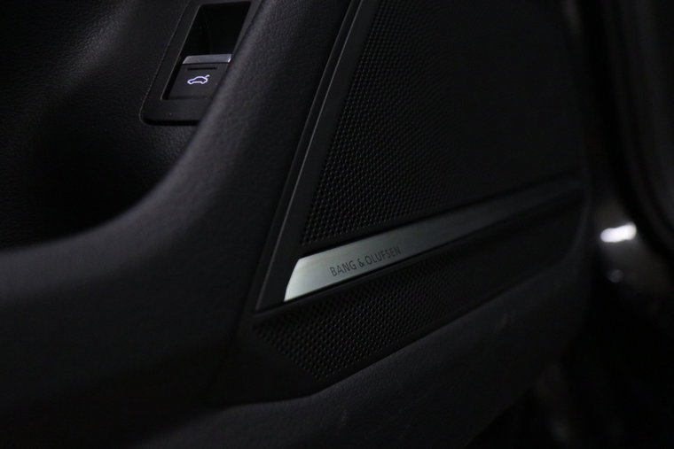 Vehicle Image 33