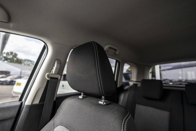 Vehicle Image 12