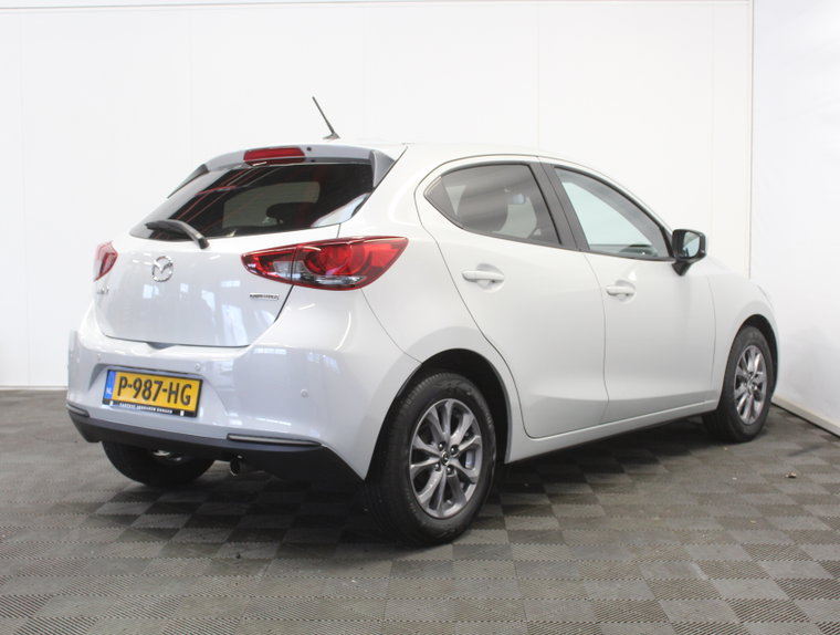 Vehicle Image 4