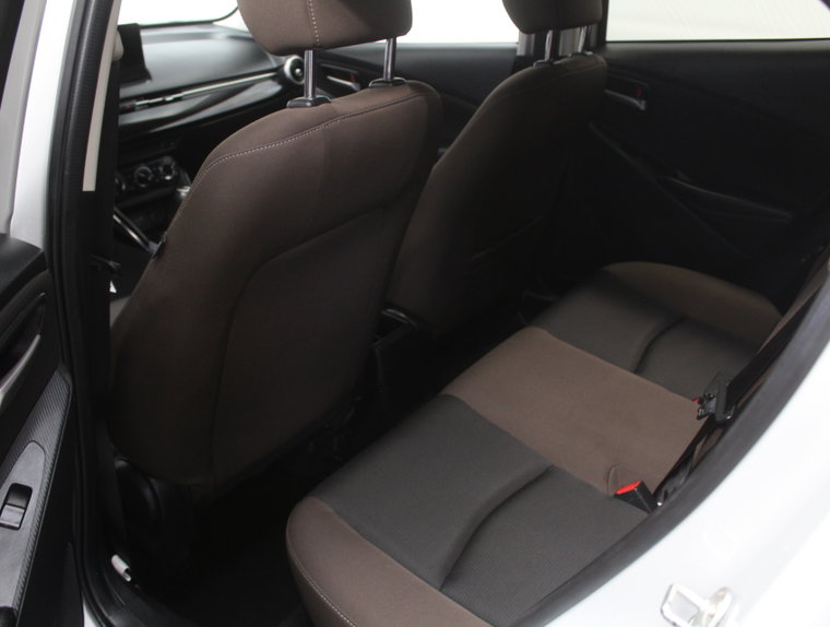 Vehicle Image 38
