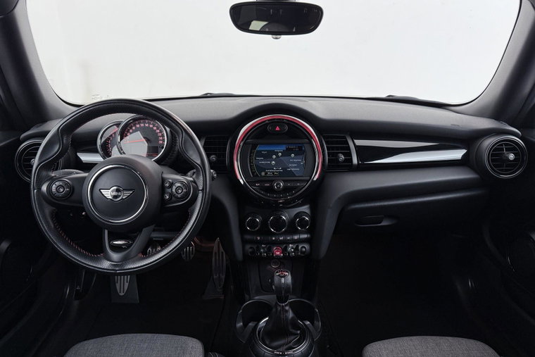 Vehicle Image 15