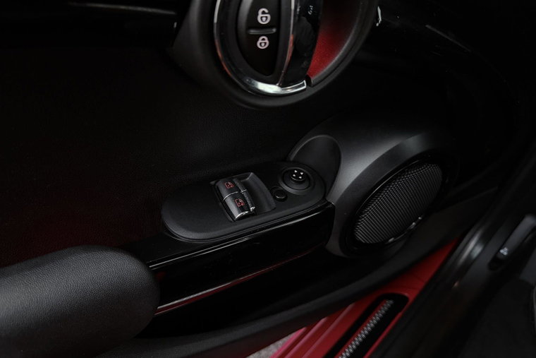 Vehicle Image 31
