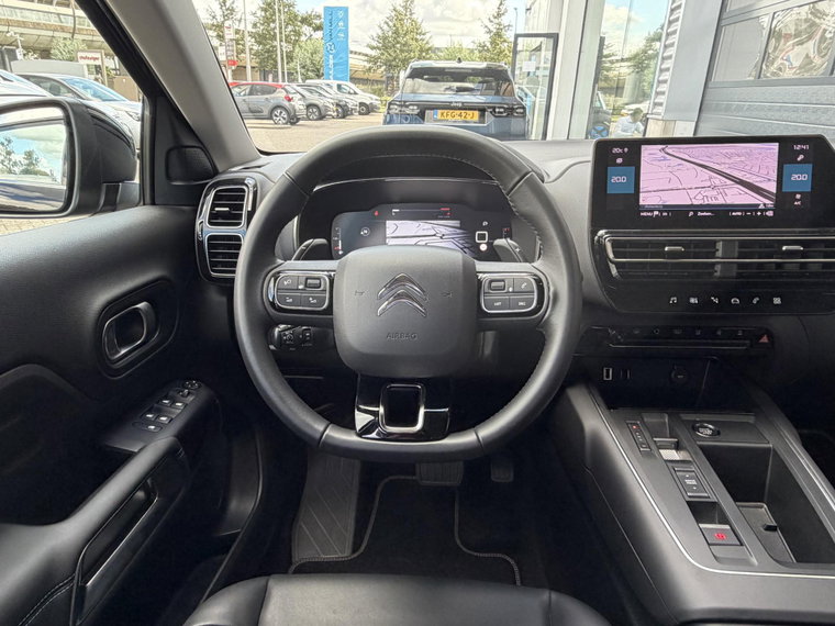 Vehicle Image 17